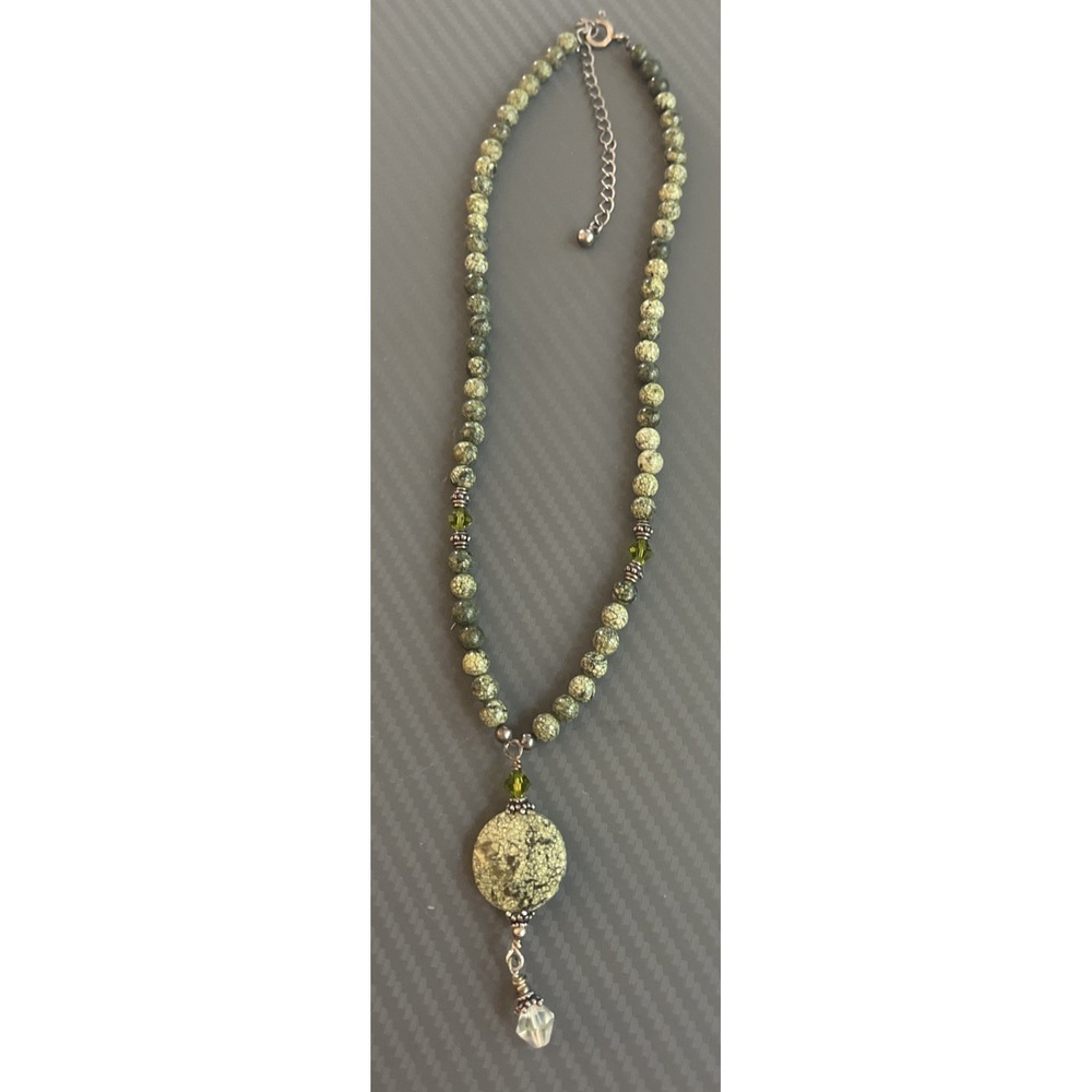 Vintage Russian Serpentine Variable Bead Sizes Beaded Necklace 16" Gemstone